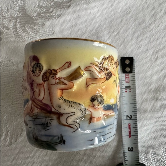 Vintage Majolica Demi tasse mug with mermaid designs - Picture 6 of 6